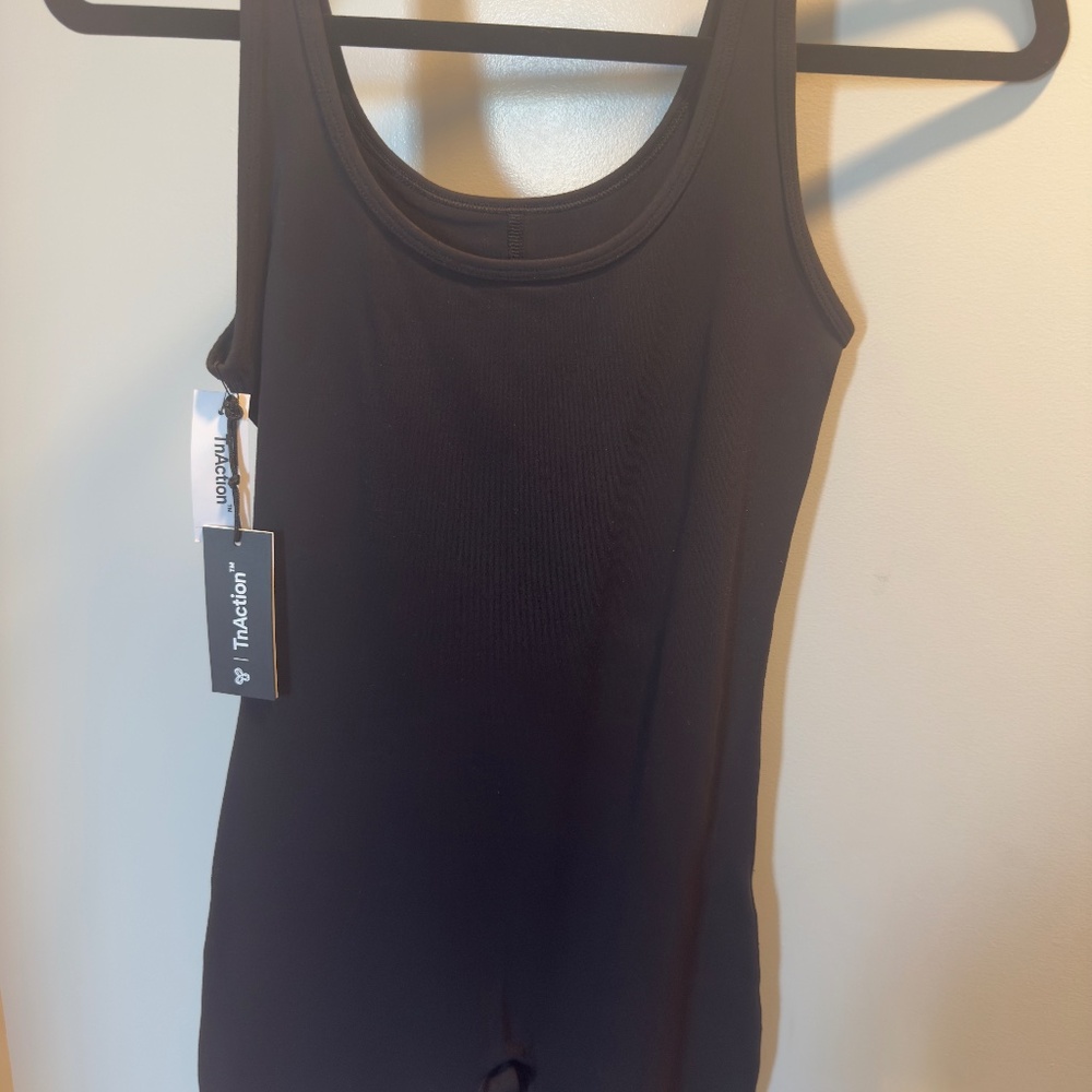 NEW WITH TAGS Aritzia TnaLIFE Shake-It 5" Romper Size: Small Color: Black